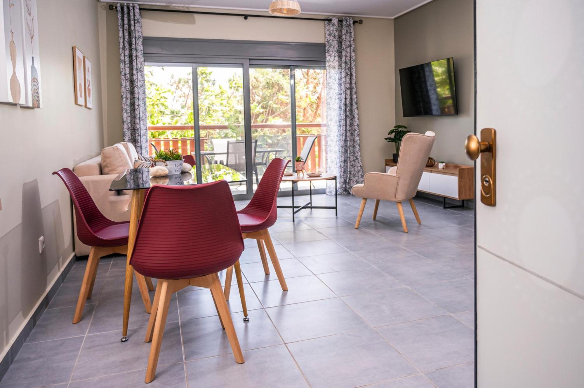 Oceanis Apartments Луца Экстерьер фото